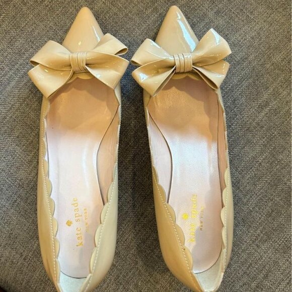 KATE SPADE bow pumps with cut out border. Nude. Low heel. Size 8.5. Gorgeous!! - Picture 7 of 9